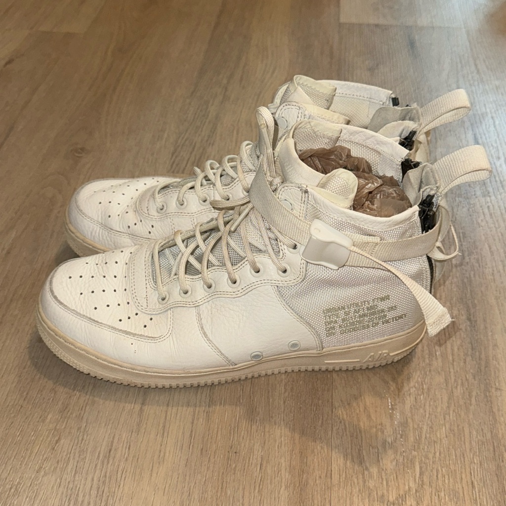 Men’s Sf Air Force 1 Mid 'Triple Ivory'